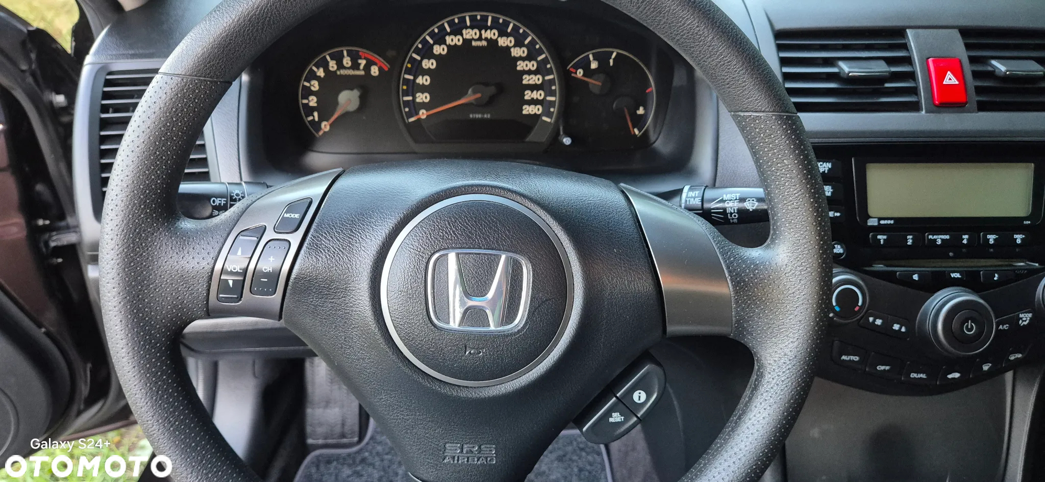 Honda Accord 2.0 Comfort - 12