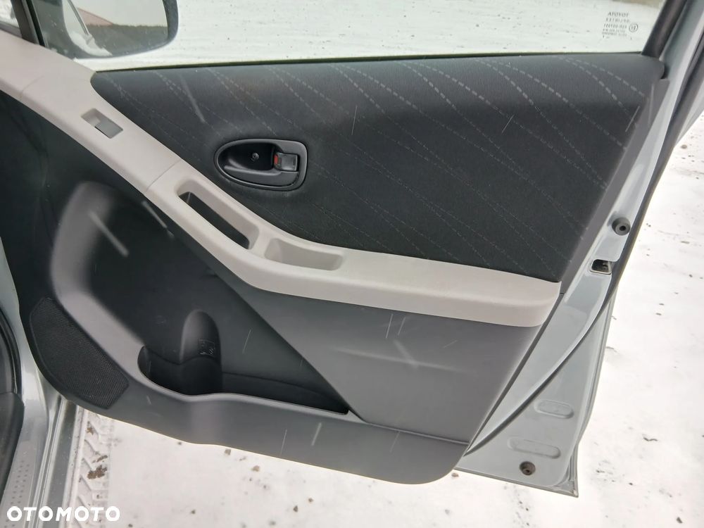 Toyota Yaris 1.0 VVT-i Style - 20