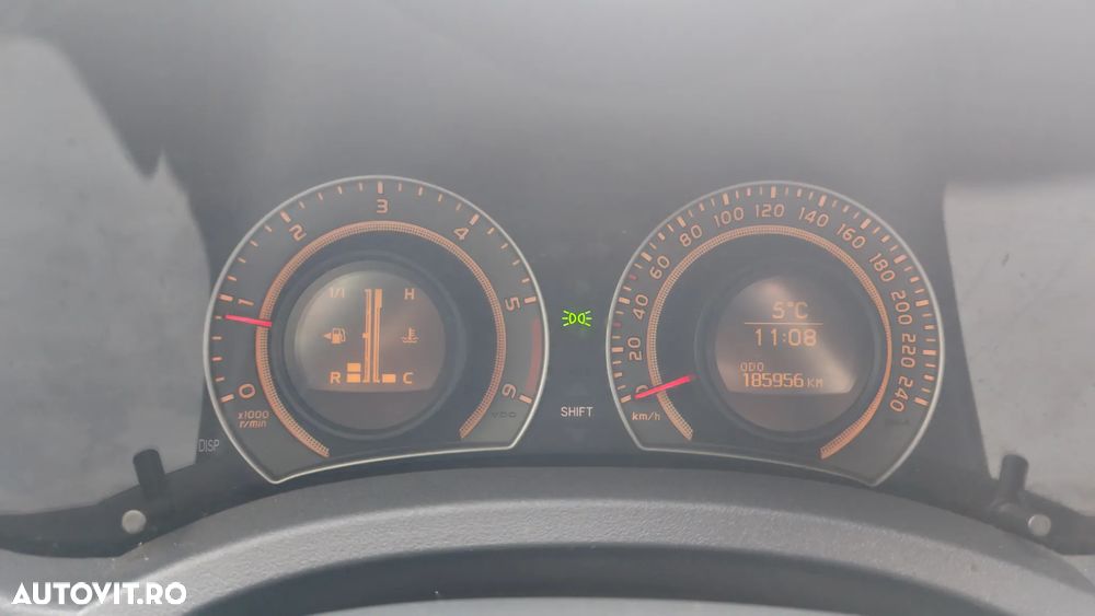 Toyota Auris 1.4 D-4D Luna - 2