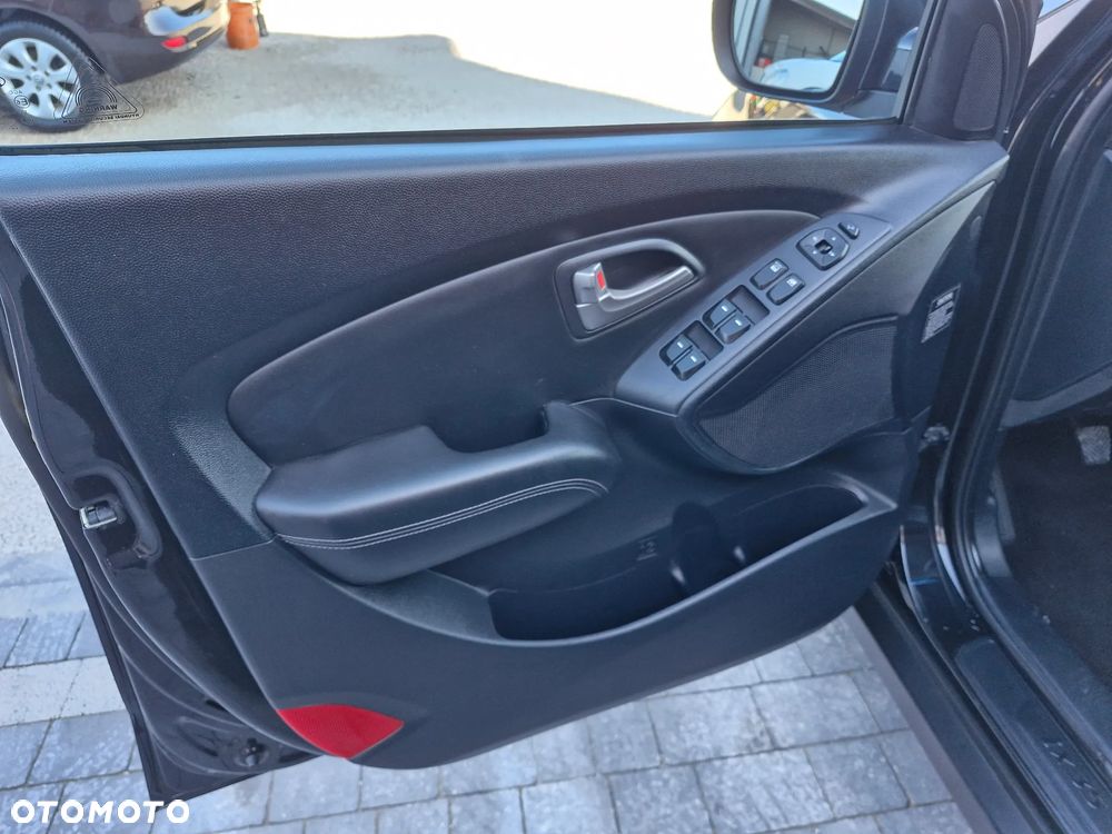 Hyundai ix35 1.7 CRDi 2WD Fifa World Cup Edition - 15