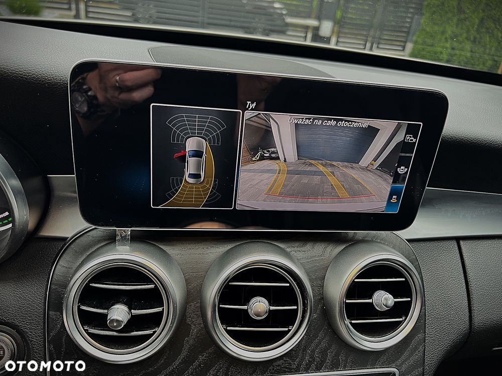 Mercedes-Benz Klasa C 200 4Matic 9G-TRONIC - 27