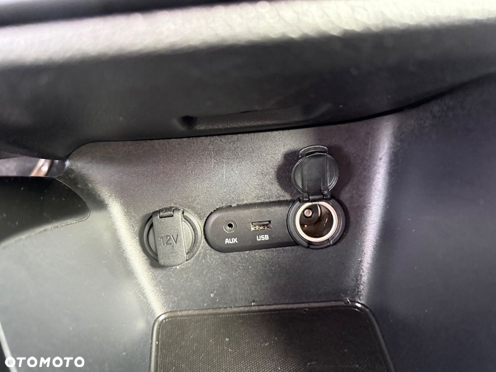 Kia Ceed 1.6 GDI Dream Team Edition - 15