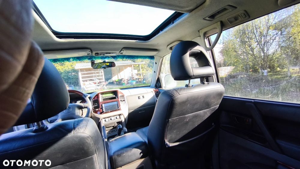 Mitsubishi Pajero 3.2 DID 7os - 14