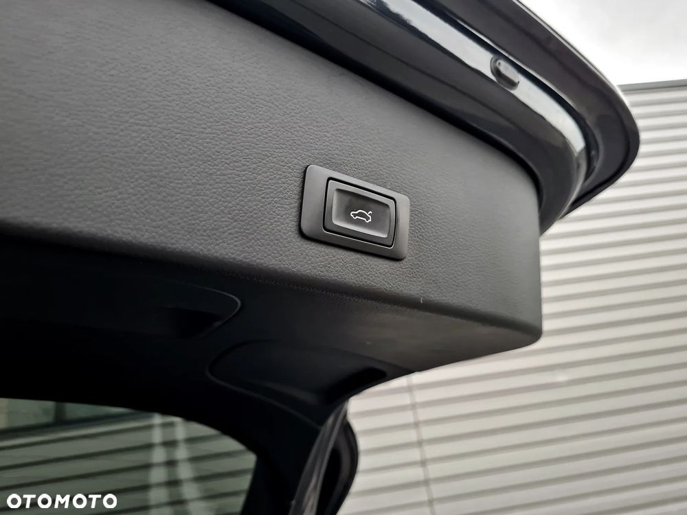 Audi A6 Avant 2.0 TDI quattro S tronic - 19