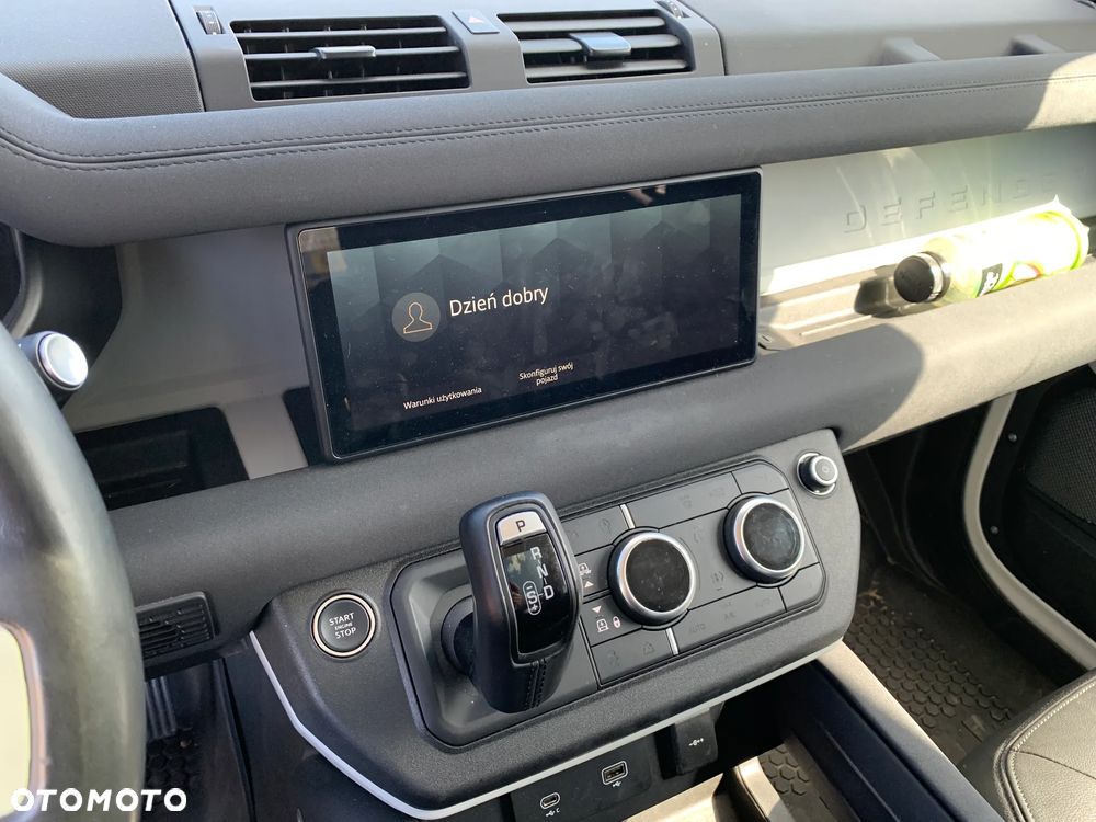 Land Rover Defender 110 P300 - 13