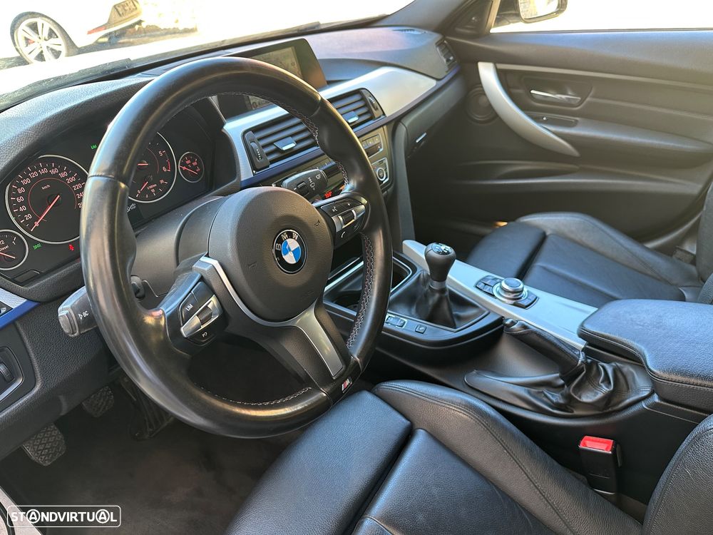 BMW 320 d Pack M - 12