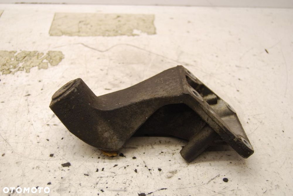 ŁAPA PODPORA SILNIKA LEWA 2211675948701 BMW E46 1.8 - 2