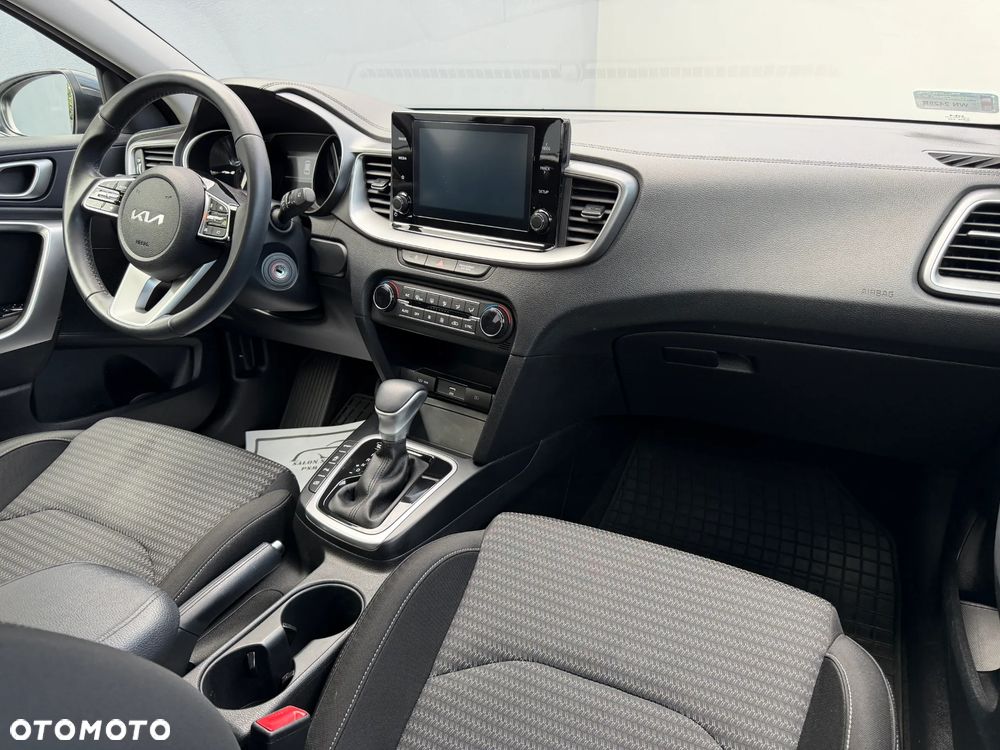 Kia Ceed 1.5 T-GDI M DCT - 23