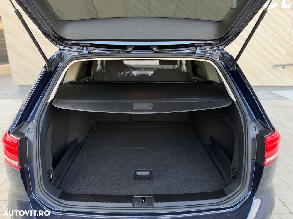 Volkswagen Passat 1.6 TDI Comfortline - 12