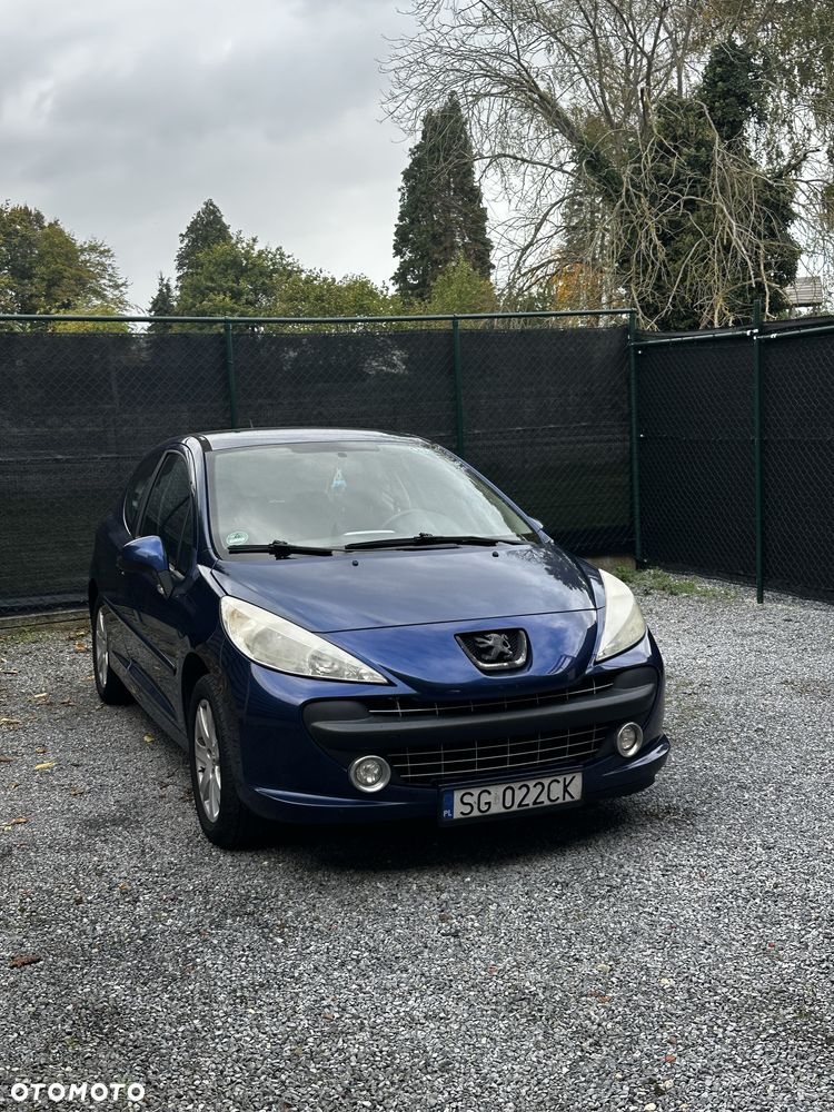 Peugeot 207 - 1