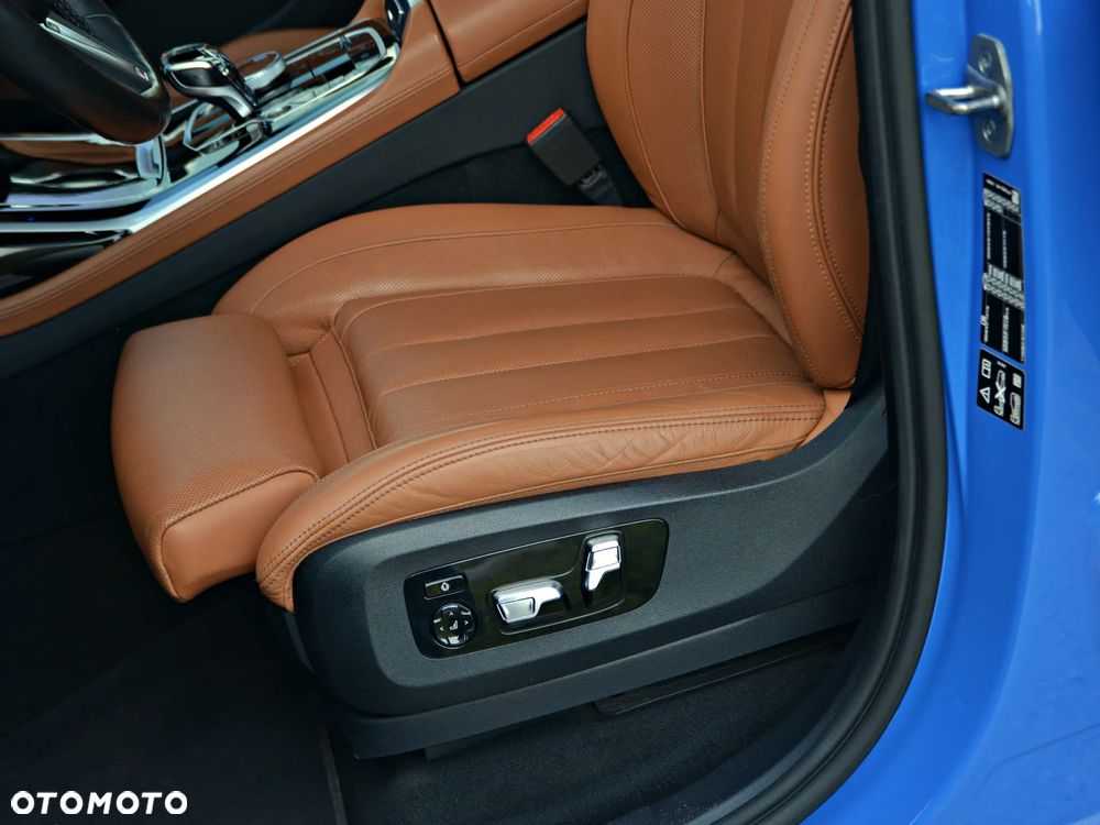 BMW X7 M50i sport - 18