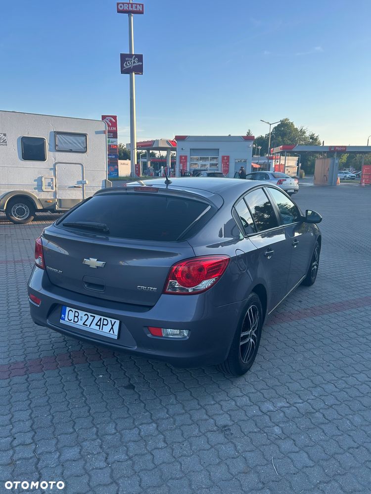 Chevrolet Cruze 1.6 LT - 4