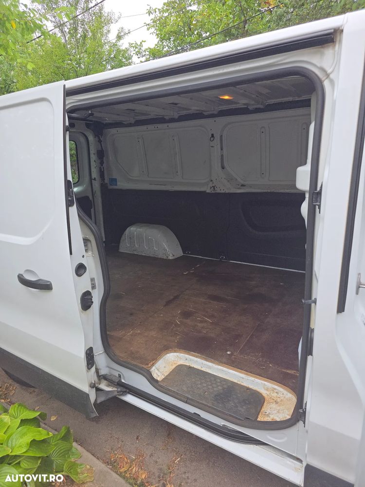 Nissan NV300 - 9