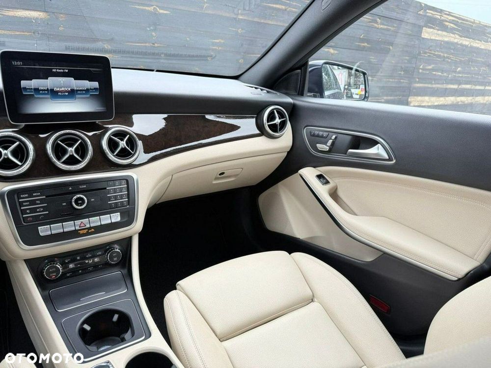 Mercedes-Benz CLA - 25