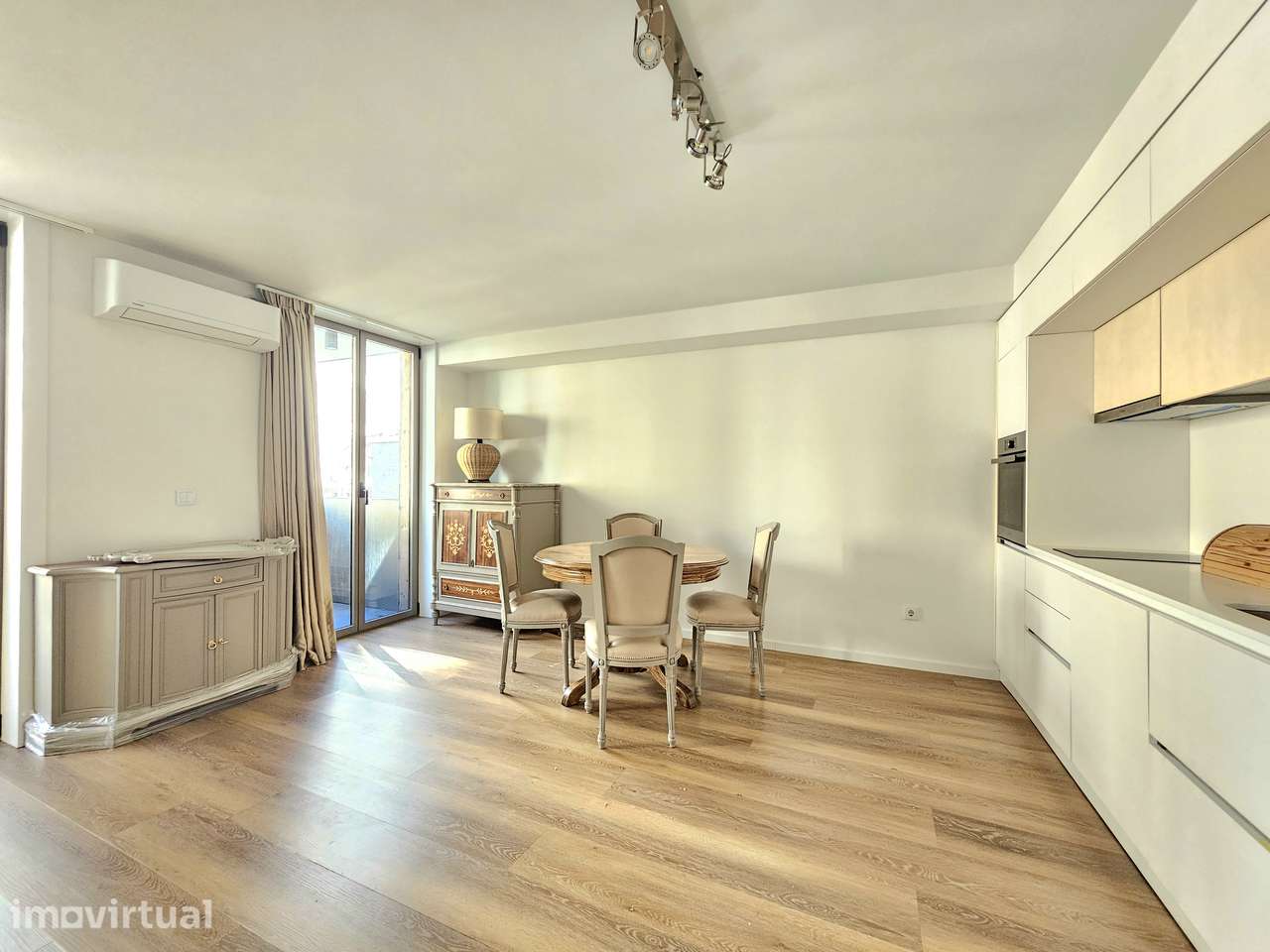 Apartamento mobilado no Centro de Gaia - El Corte Inglês - Grande imagem: 4/18