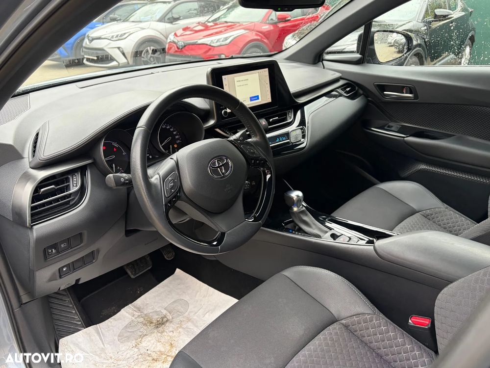 Toyota C-HR Hybrid Business-Edition - 16