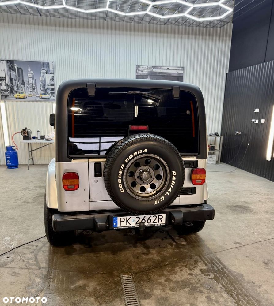 Jeep Wrangler 4.0 Sahara - 11