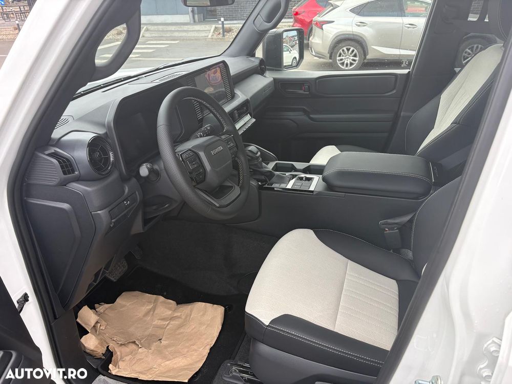 Toyota Land Cruiser 2.8l Turbo D-4D A/T Luxury - 10