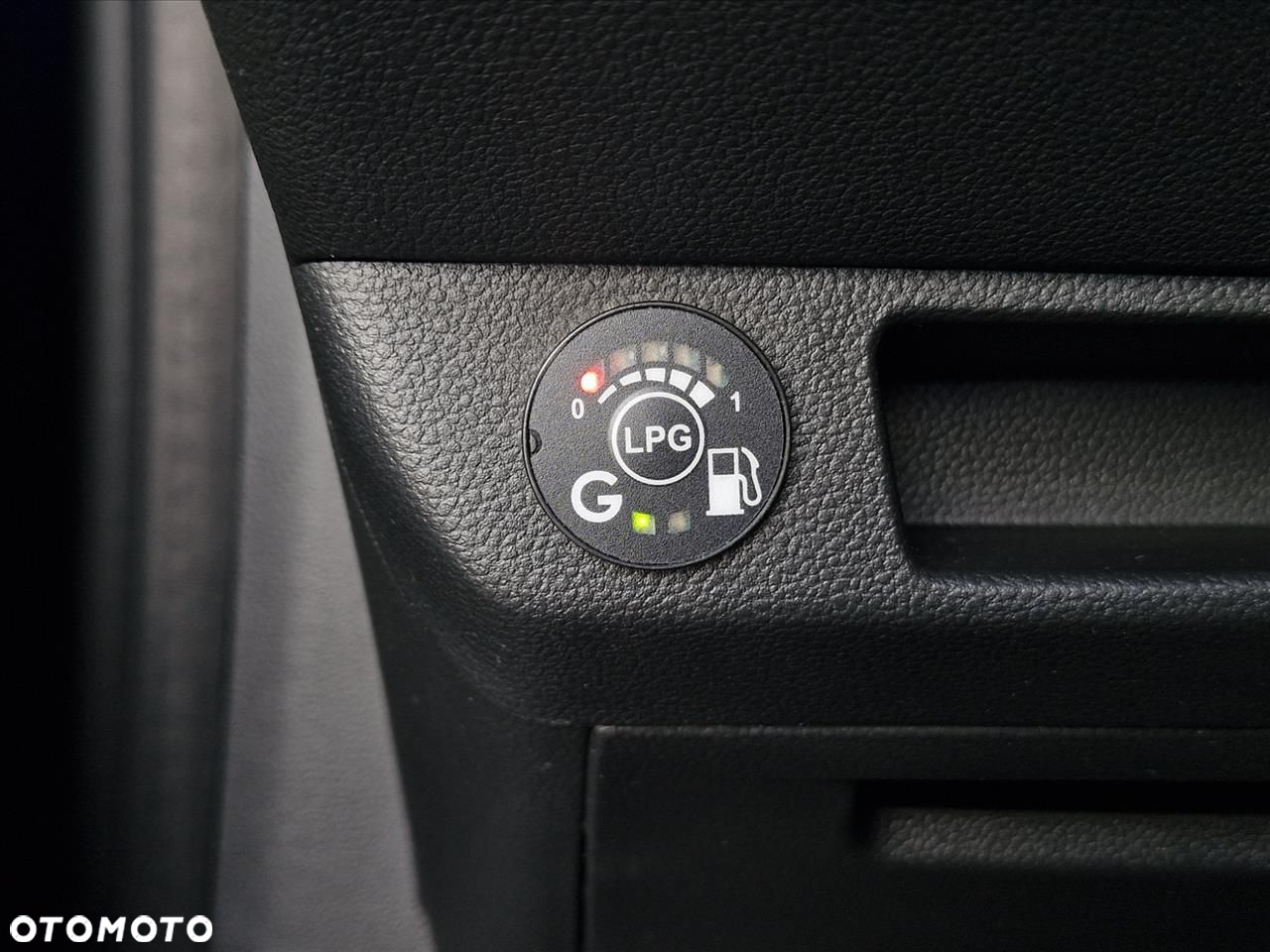 Renault Clio - 17