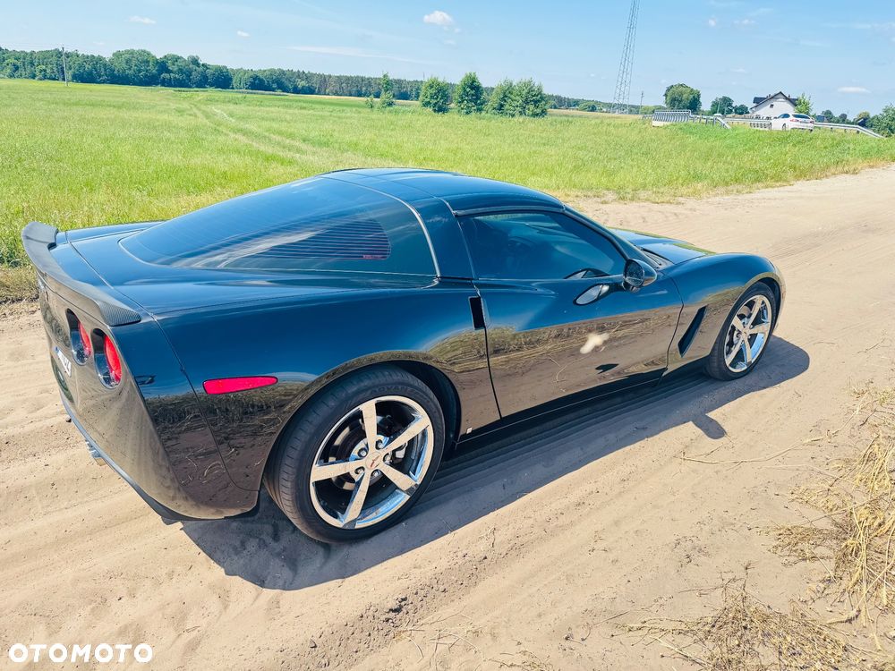 Chevrolet Corvette - 11