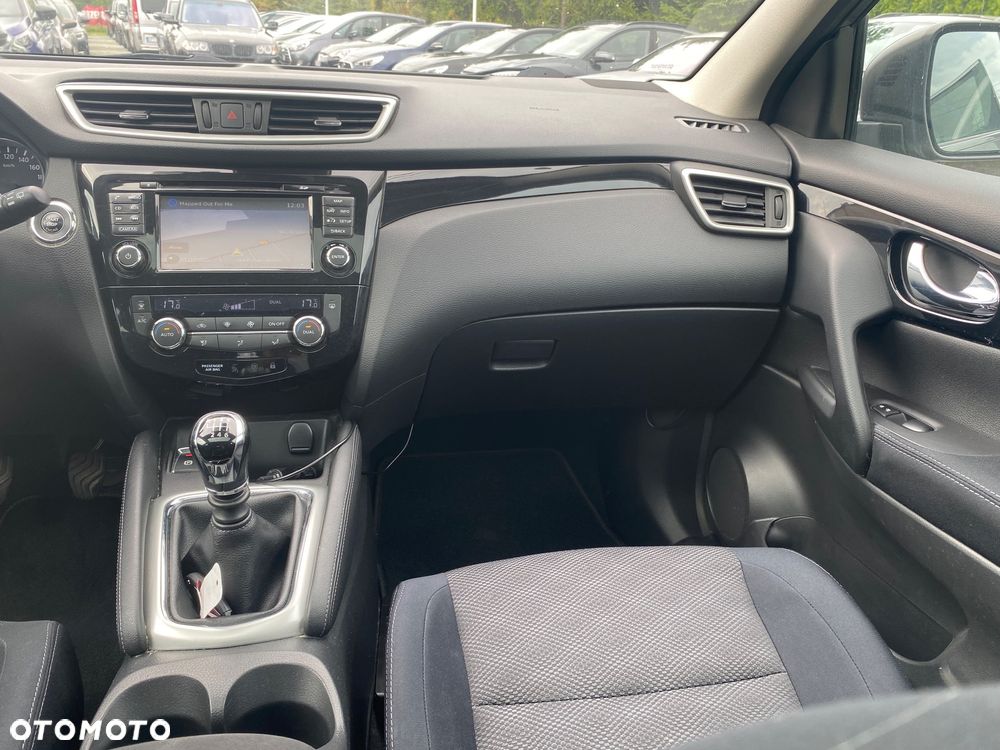 Nissan Qashqai 1.6 DIG-T N-Connecta - 34