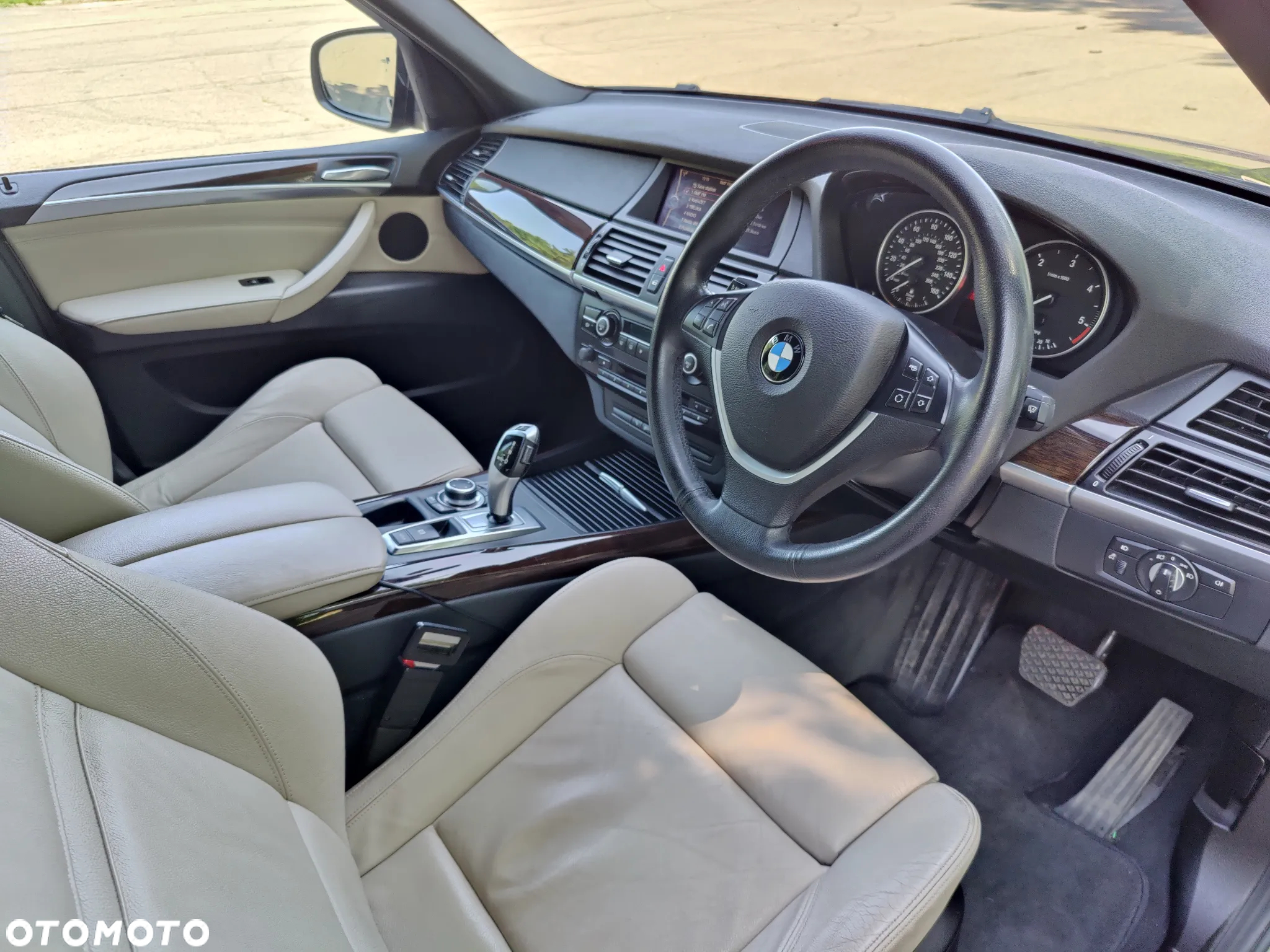 BMW X5 xDrive40d - 17