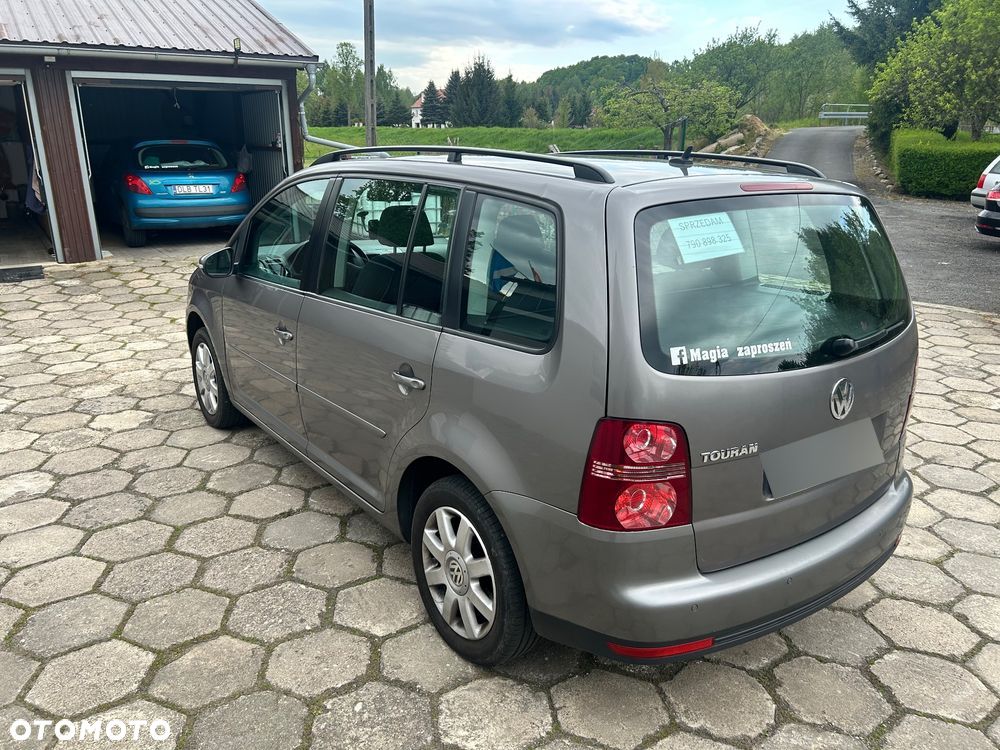 Volkswagen Touran 1.6 - 4
