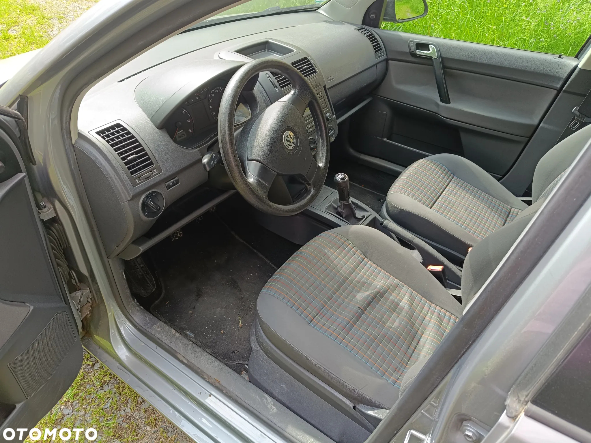 Volkswagen Polo - 2