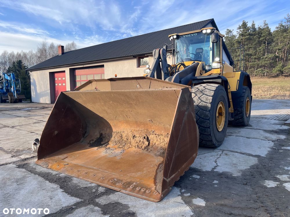 Volvo L220H - 10