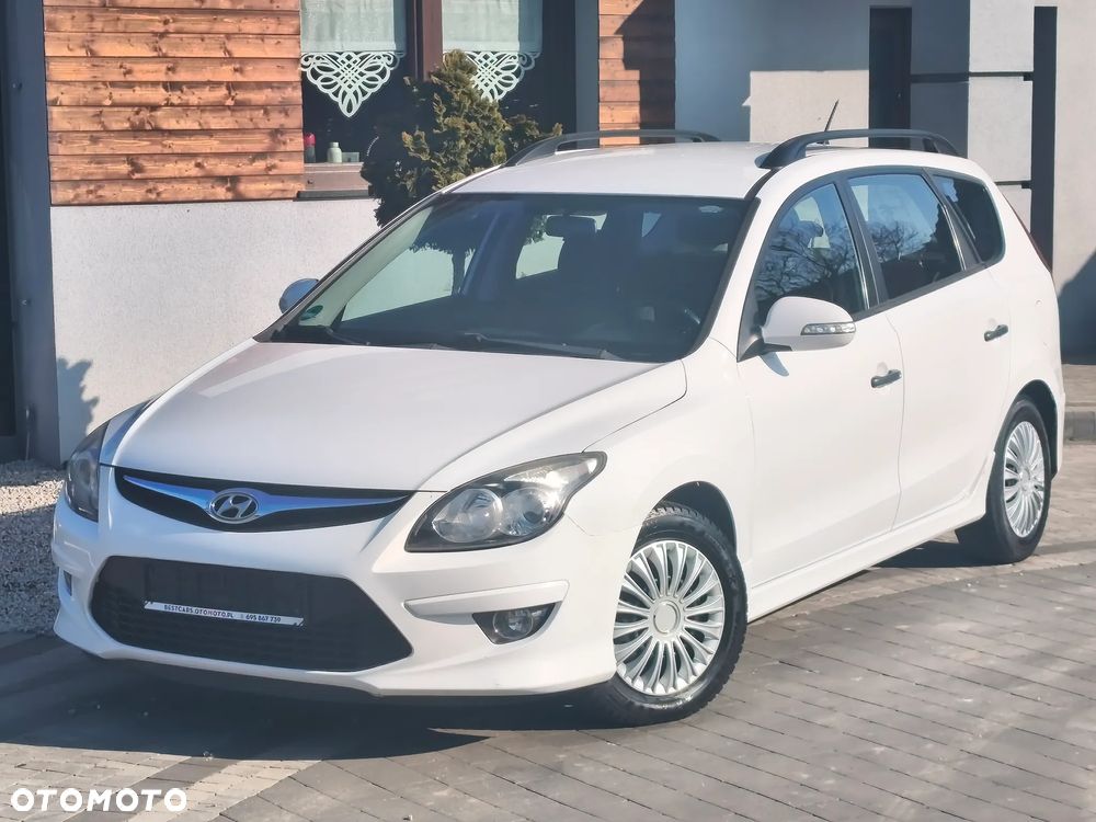 Hyundai i30 1.6 CRDi Classic + - 6