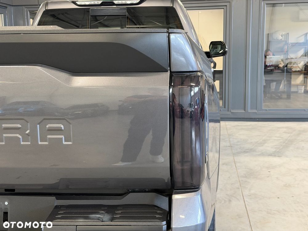 Toyota Tundra - 13