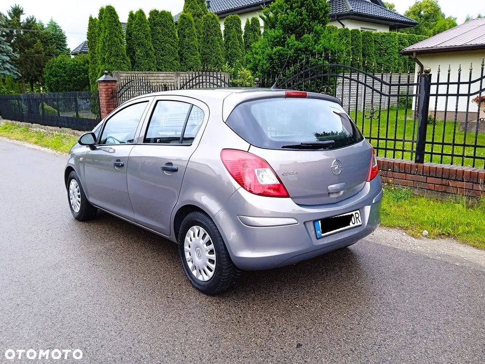 Opel Corsa 1.2 16V Cosmo - 7