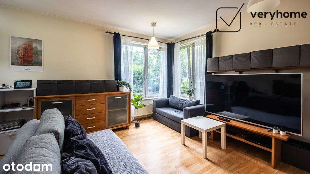 Duża widna kawalerka w wygodnej okolicy