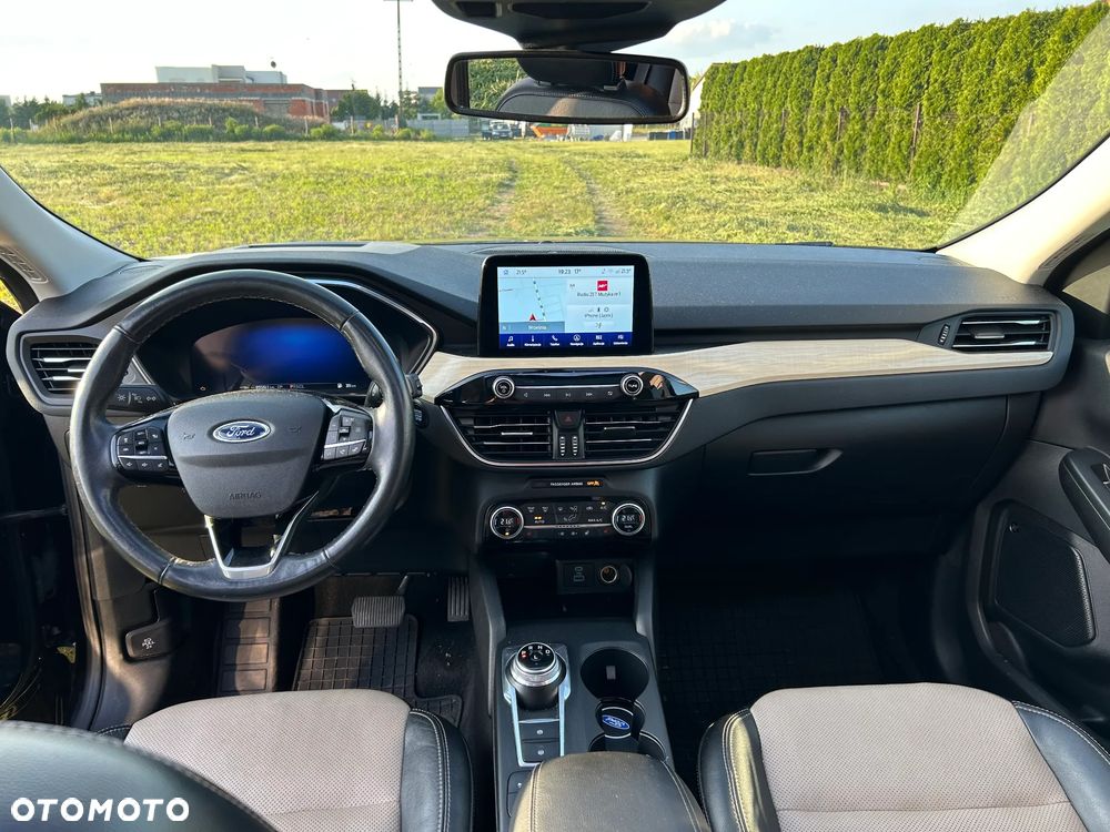 Ford Kuga 2.5 FHEV AWD Titanium - 13