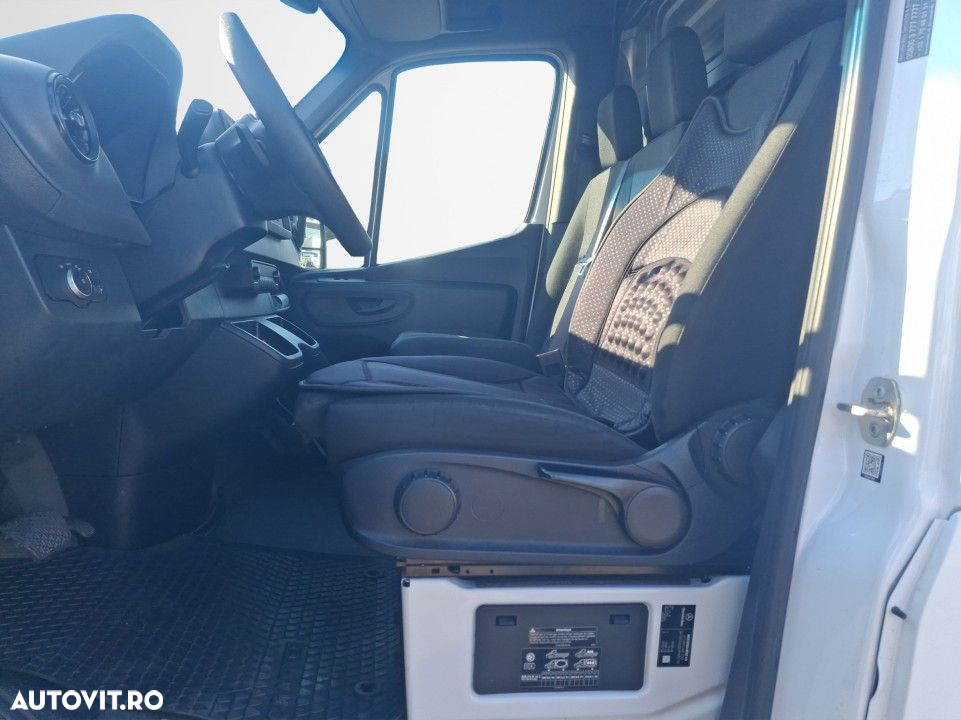 Mercedes-Benz Sprinter - 9
