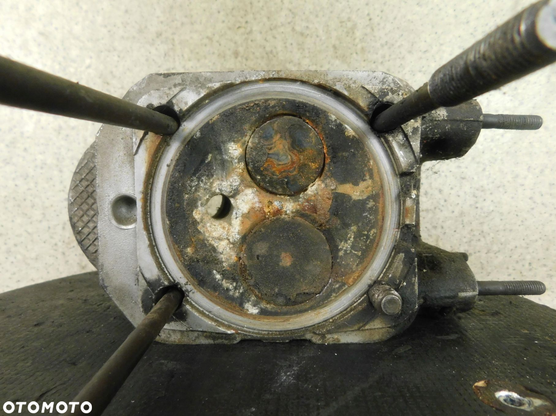 9760Kz Rr350 Głowica Silnika Deutz Linde H30 F4L19 - 5