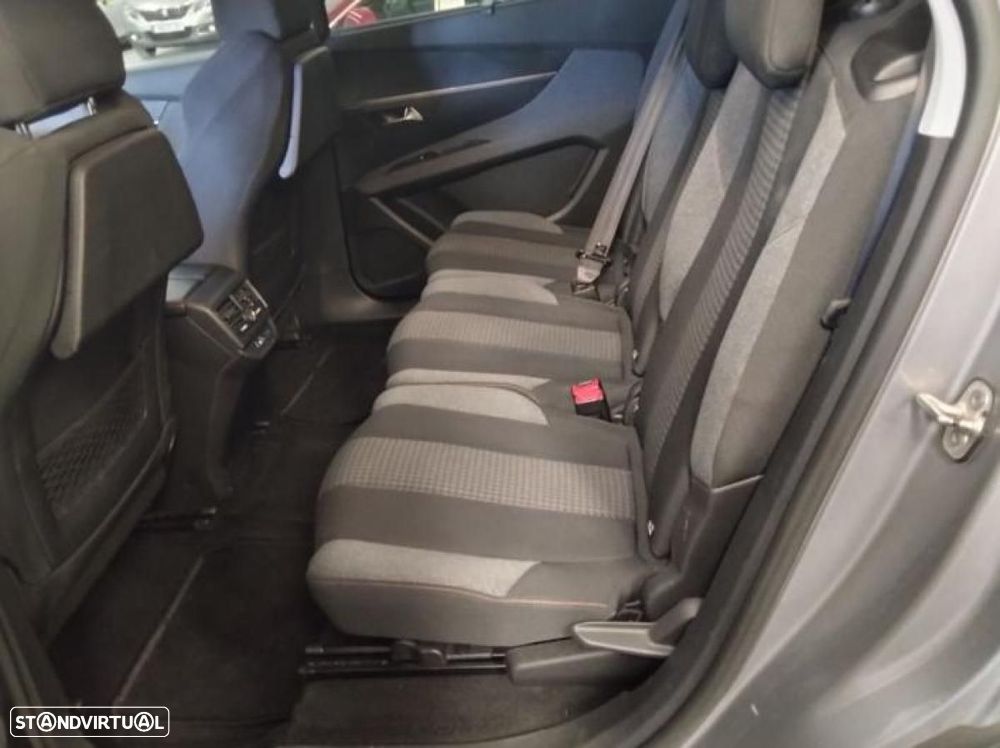 Peugeot 5008 - 4