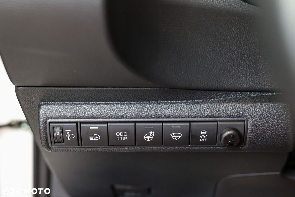 Toyota Corolla 1.8 Hybrid Comfort - 17