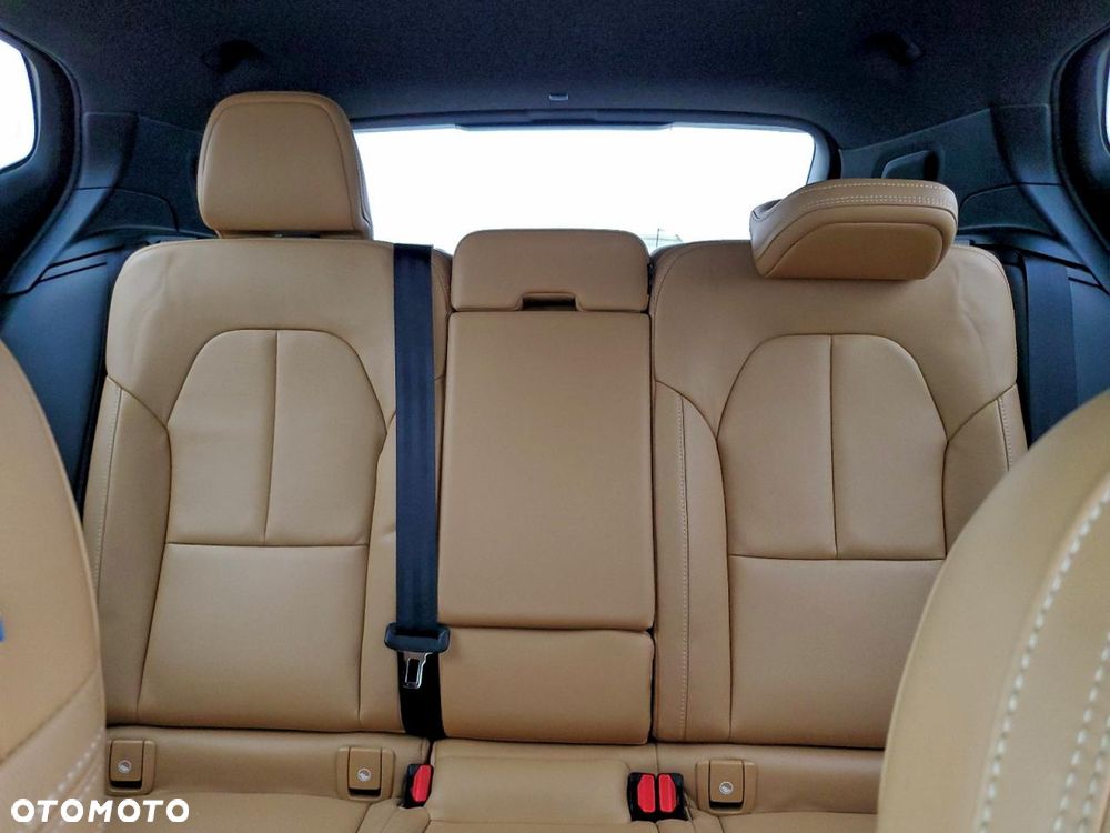 Volvo XC 40 T5 AWD Momentum - 9