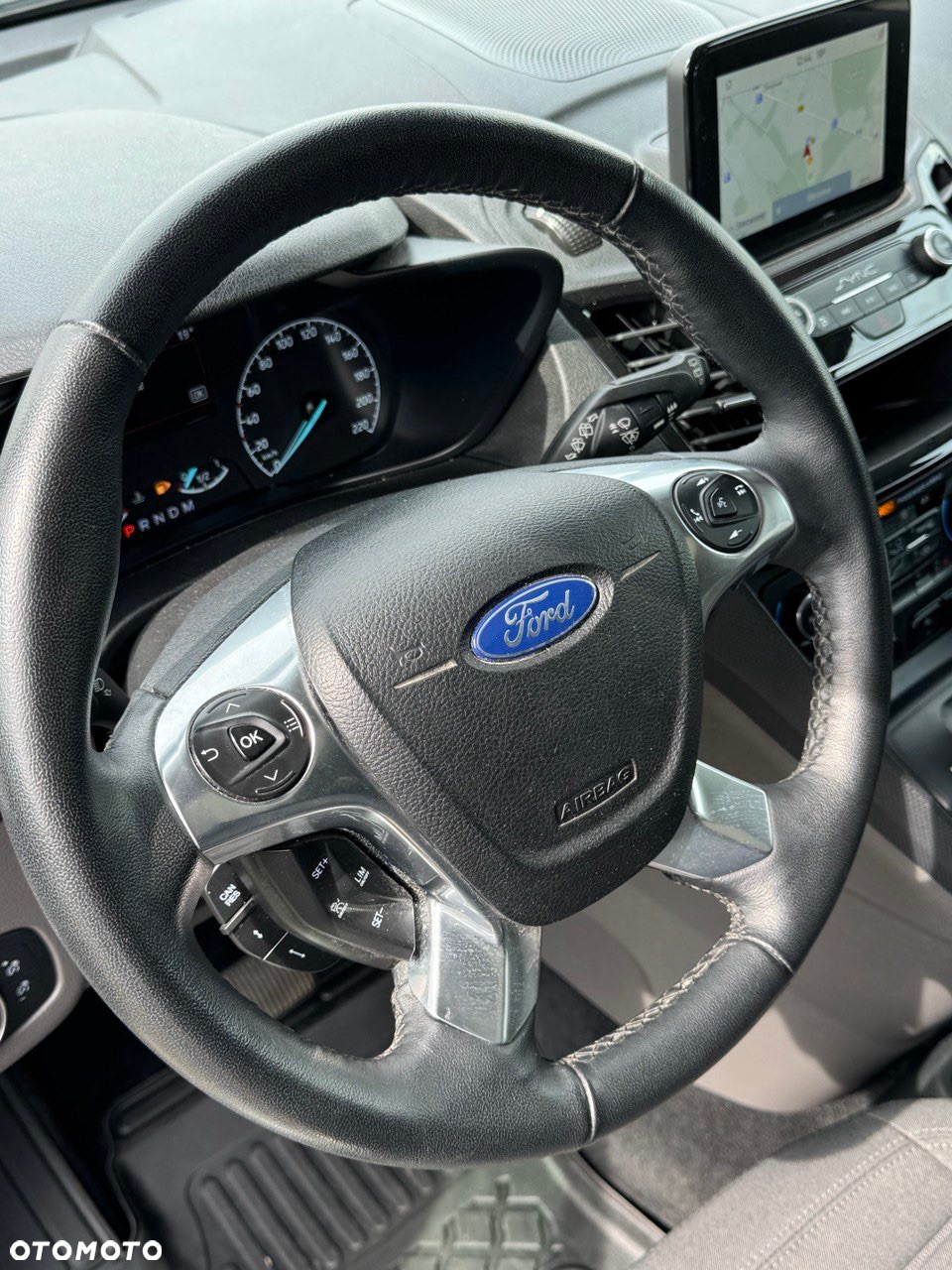 Ford Tourneo Connect Grand - 16