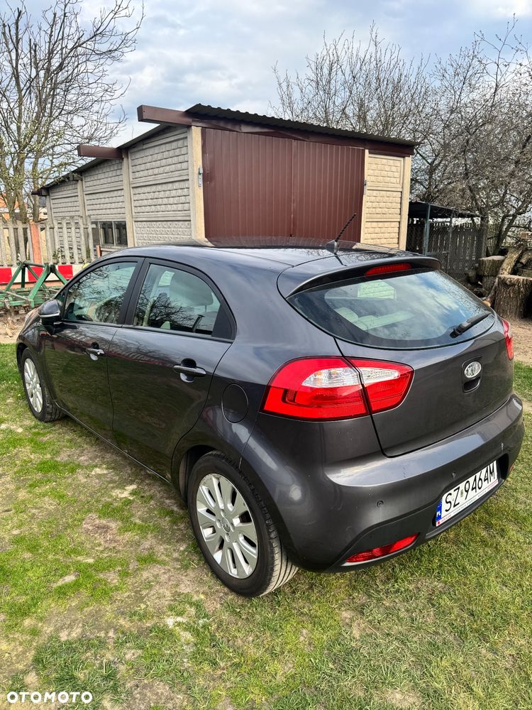 Kia Rio 1.4 crdi M - 6