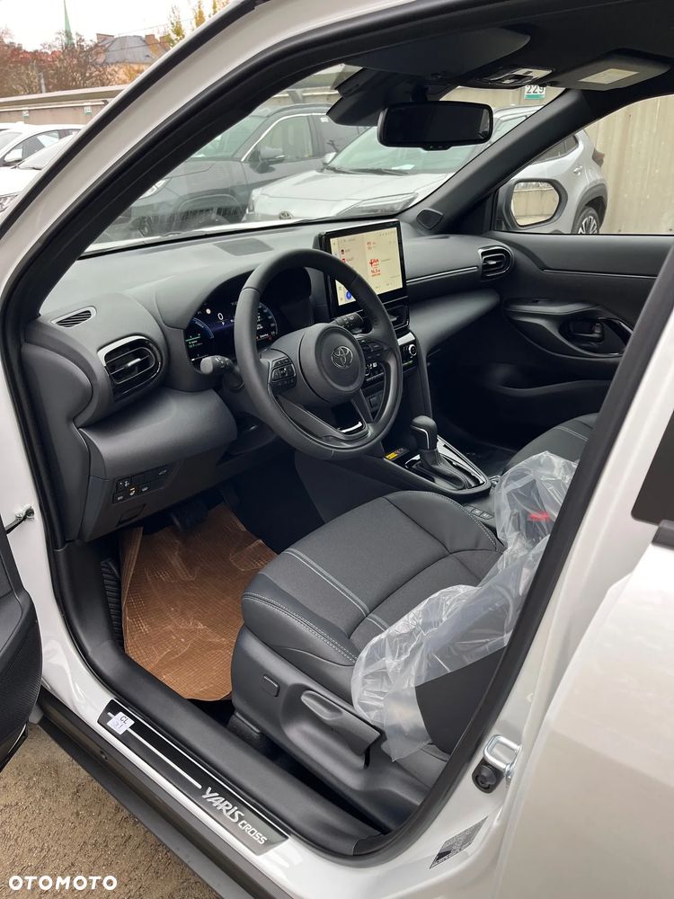 Toyota Yaris Cross Hybrid 1.5 Executive - 8