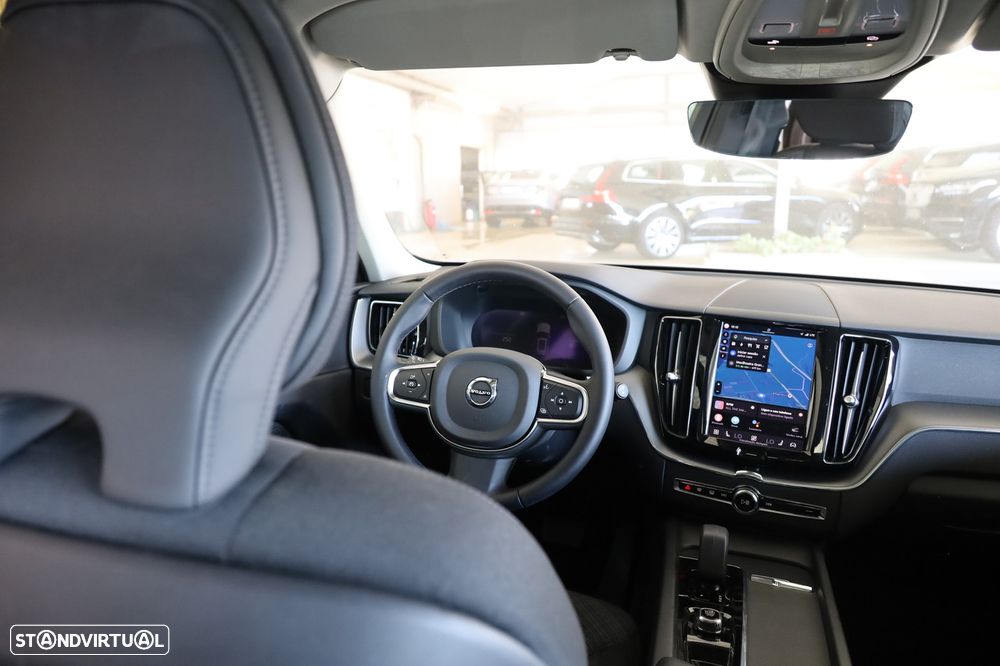 Volvo XC 60 2.0 T6 PHEV Core AWD - 24