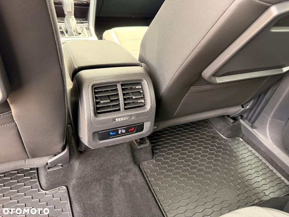 Volkswagen Touran 1.5 TSI EVO Highline DSG - 23