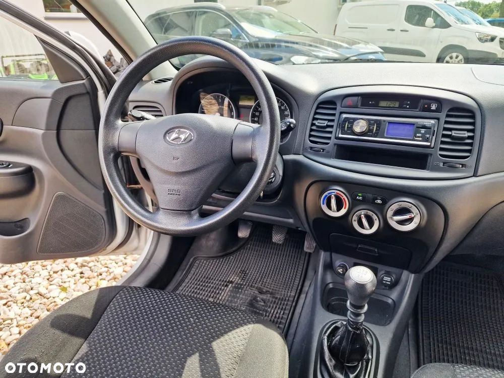 Hyundai Accent 1.6 Style A/C - 10