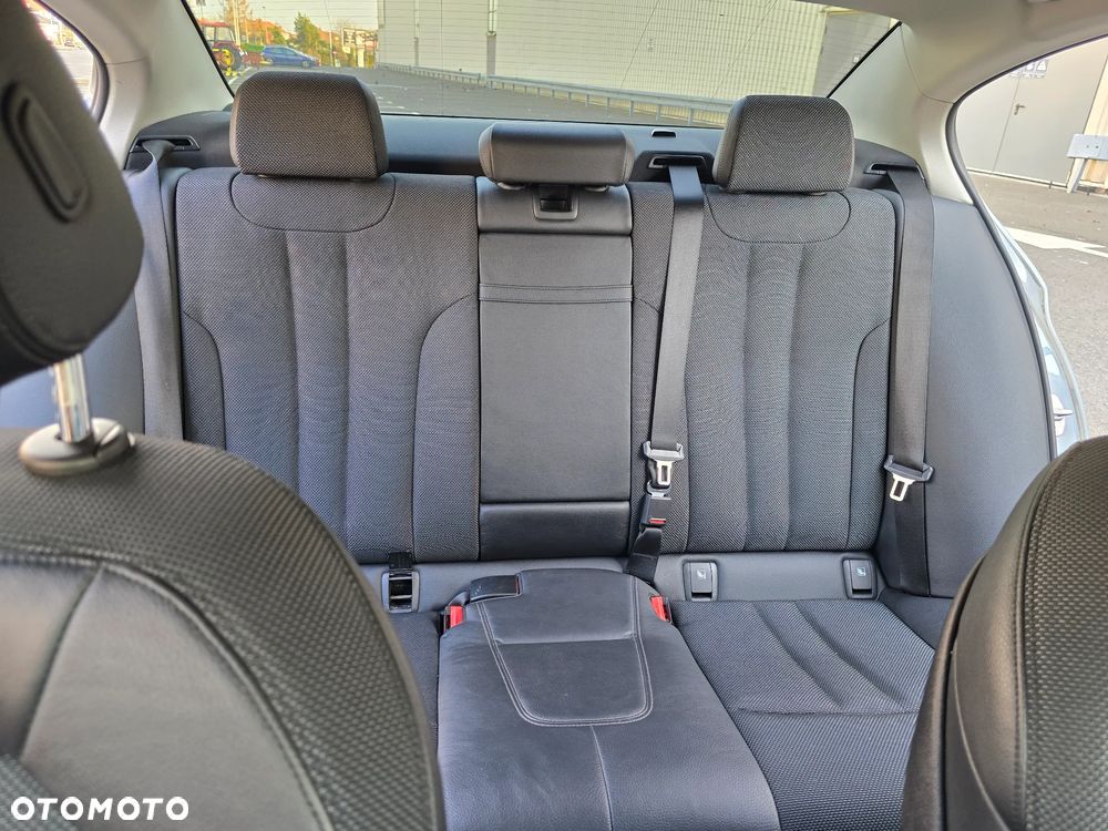 BMW Seria 5 530i xDrive Luxury Line sport - 23
