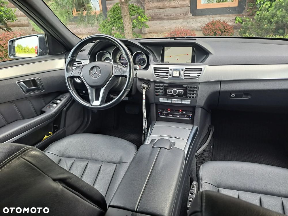 Mercedes-Benz Klasa E 350 CDI DPF BlueEFFICIENCY 7G-TRONIC Avantgarde - 27