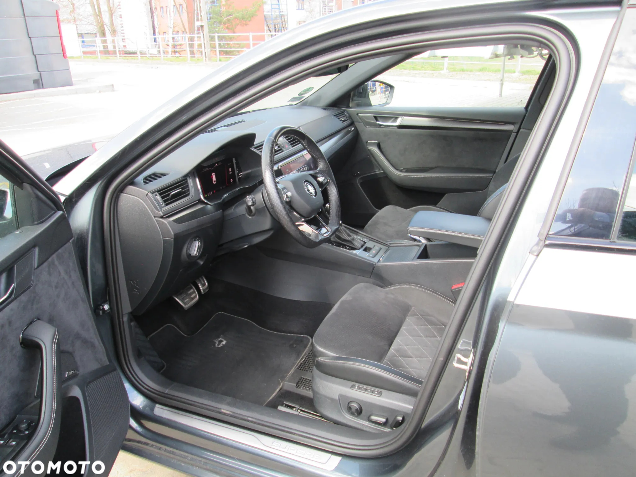 Skoda Superb 2.0 TSI 4x4 Sportline DSG - 31