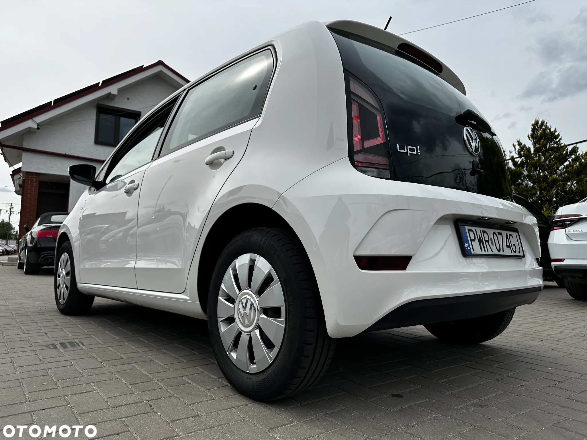 Volkswagen up! - 30