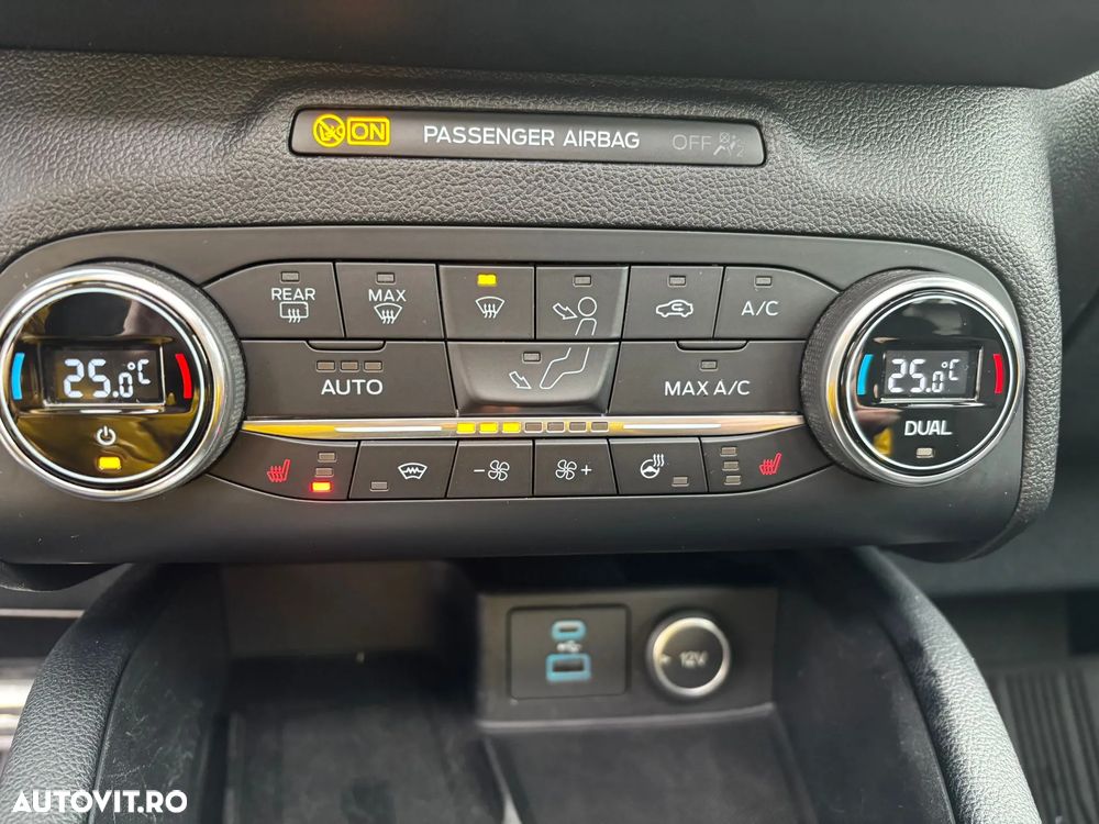 Ford Kuga 2.5 Duratec PHEV ST-LINE X - 25